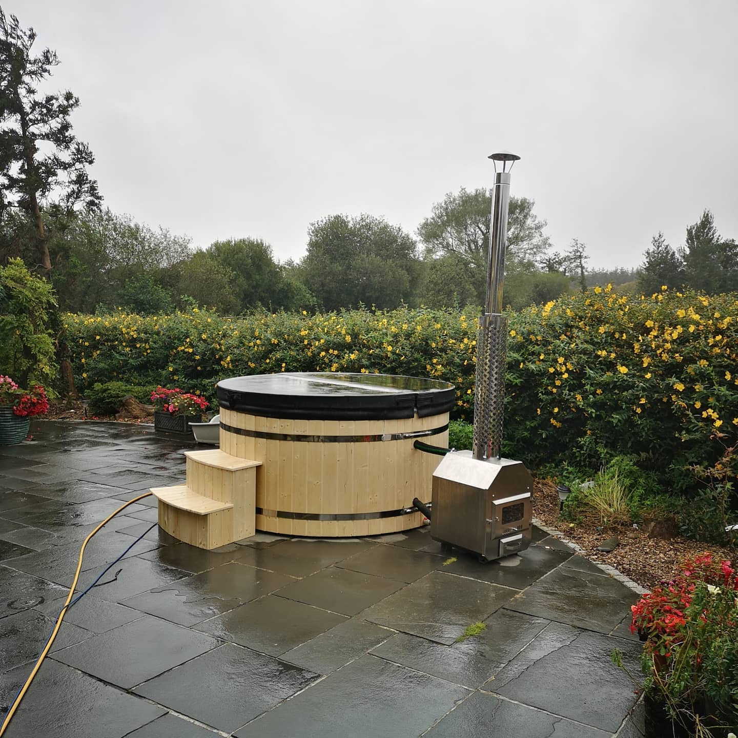 DeLuxe vanjski hot-tub s umetkom od stakloplastike i vanjskim grijačem - Slika 3