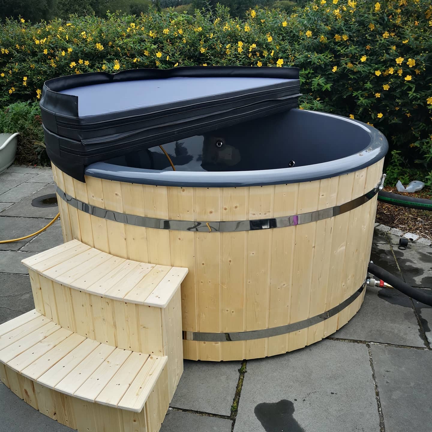 DeLuxe vanjski hot-tub s umetkom od stakloplastike i vanjskim grijačem - Slika 2