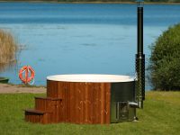 DeLuxe vanjski hot-tub s umetkom od stakloplastike i unutarnjim grijačem