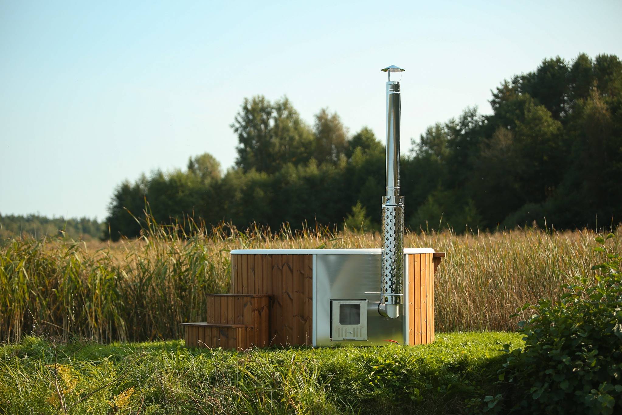 DeLuxe vanjski hot-tub s umetkom od stakloplastike i unutarnjim grijačem - Slika 2