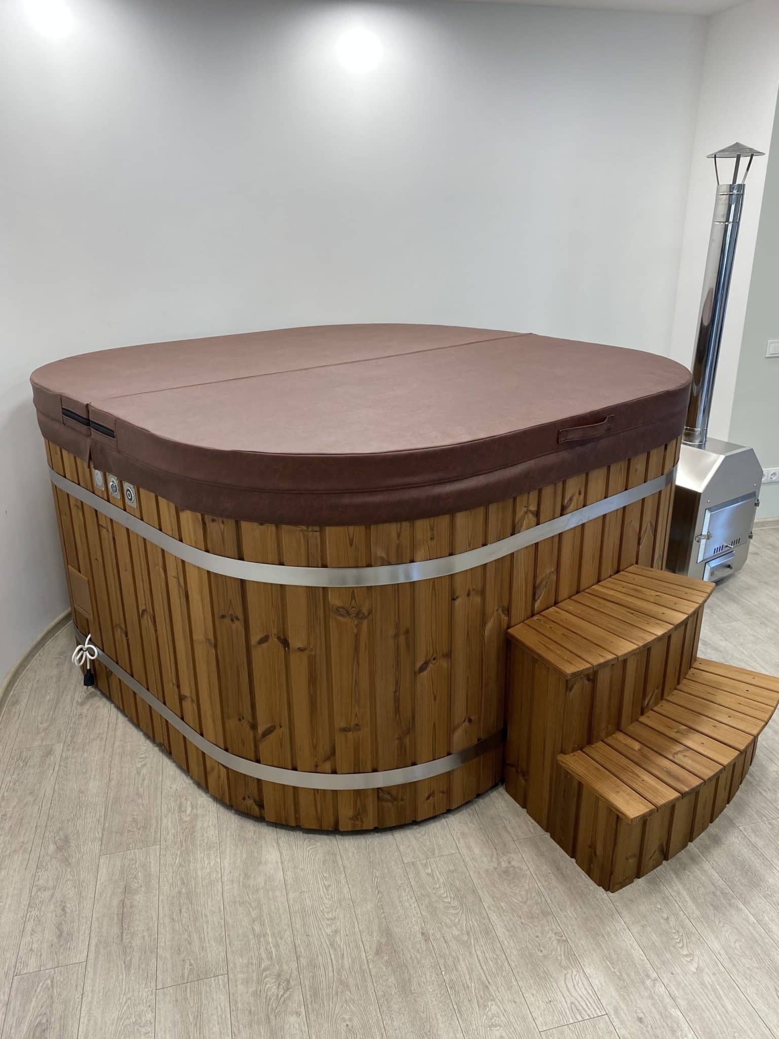 DeLuxe kvadratni vanjski hot-tub s umetkom od akrila i vanjskim grijačem - Slika 5
