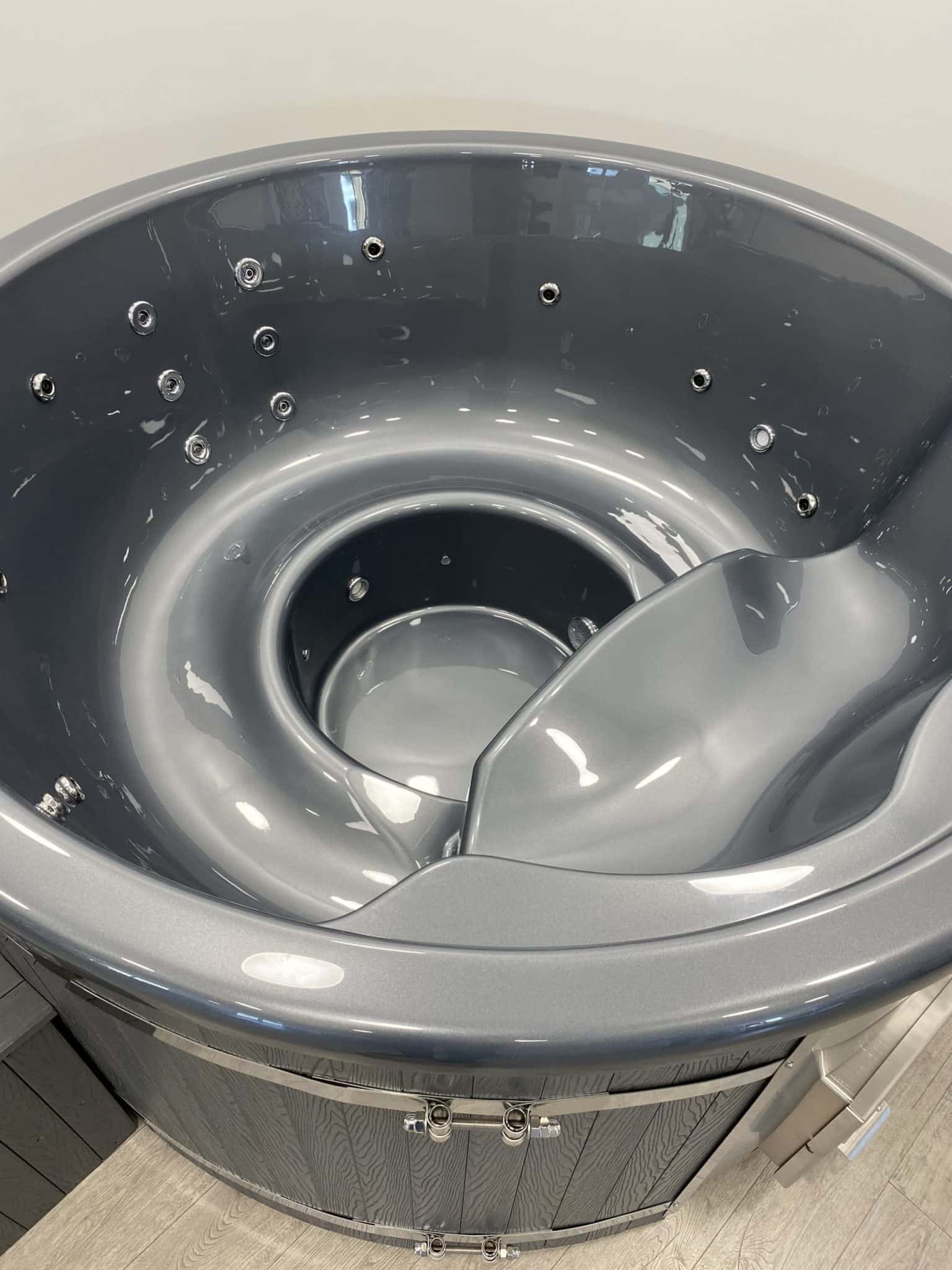 DeLuxe vanjski hot-tub s umetkom od akrila i unutarnjim grijačem - Slika 7