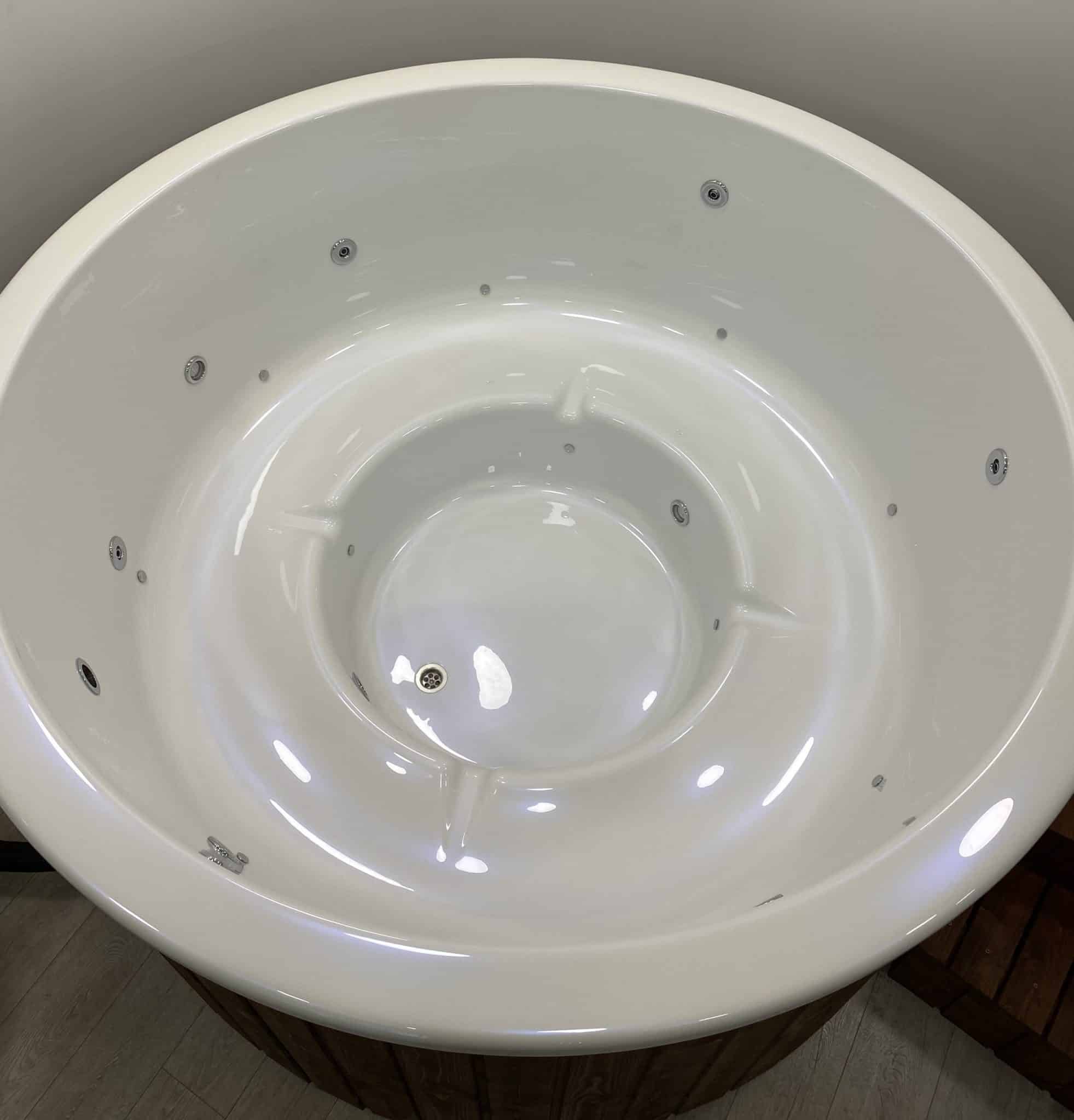 DeLuxe vanjski hot-tub s umetkom od akrila i vanjskim grijačem - Slika 4