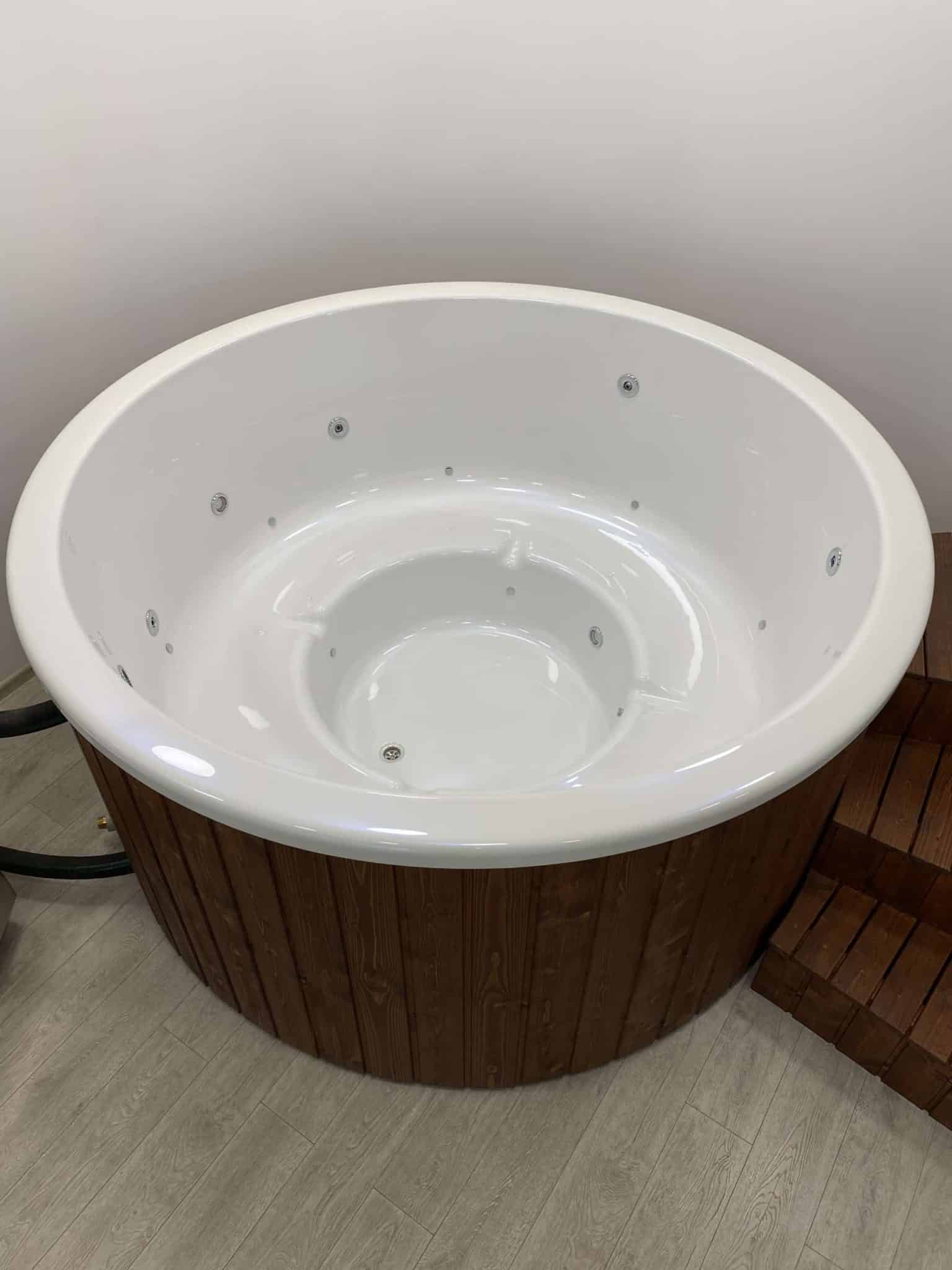 DeLuxe vanjski hot-tub s umetkom od akrila i vanjskim grijačem - Slika 3