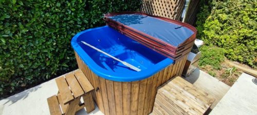 KUBIQ Hot Tub