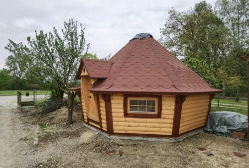 KUBIQ roštilj kućica