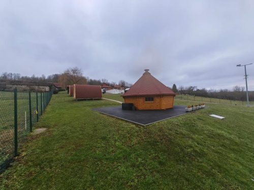 KUBIQ roštilj kućica